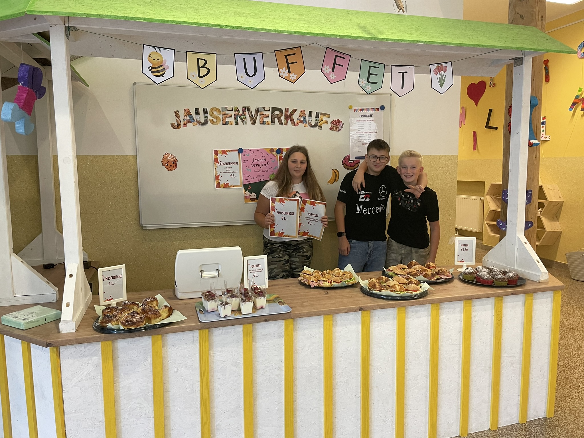 Jausenverkauf der 3. Klassen